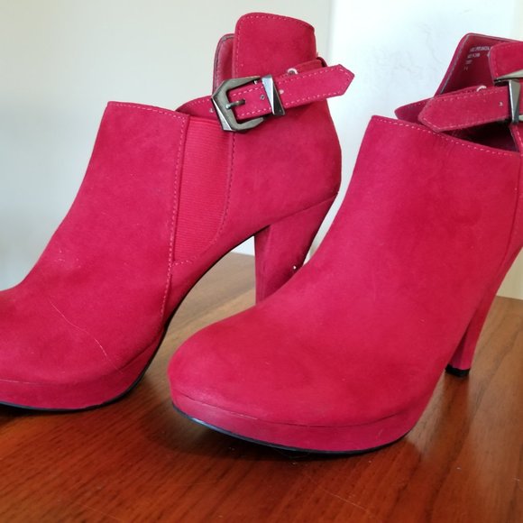 Diba Red Platform Ankle Boot * Never Worn * - Picture 5 of 13
